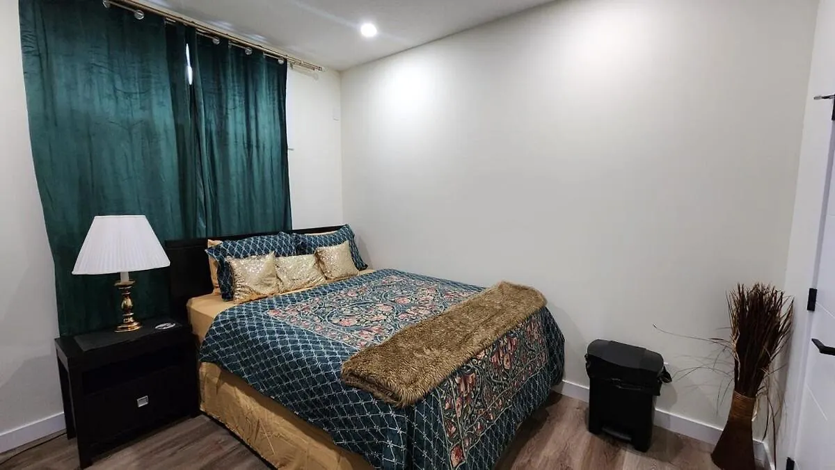 Charming Oasis Tranquil Suite 8 Min Airport, Ac 卡加利 公寓